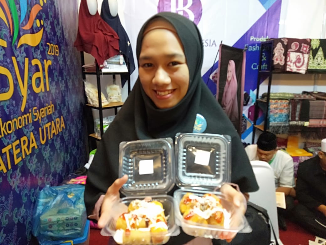  Dede Sitorus Inovasikan Pinggiran Roti yang Terbuang Jadi Cemilan Enak Sosezi